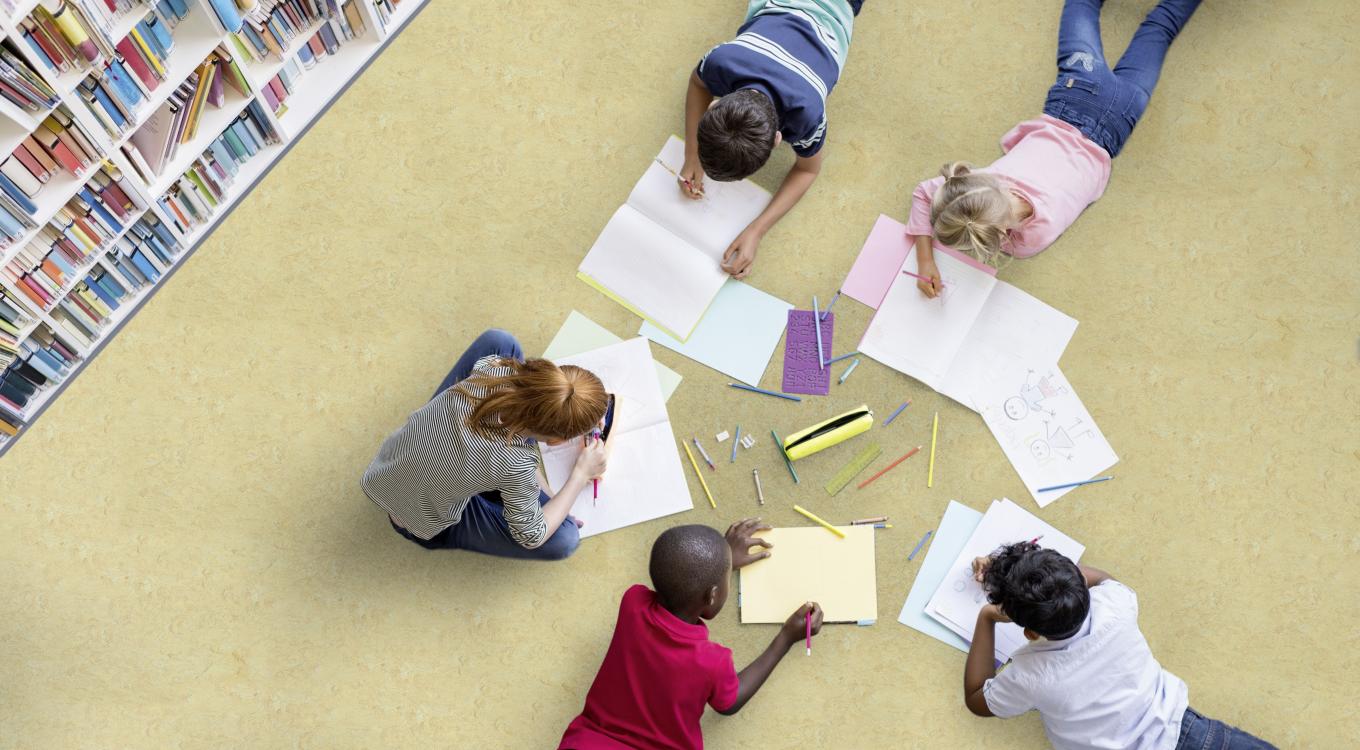 kids studying