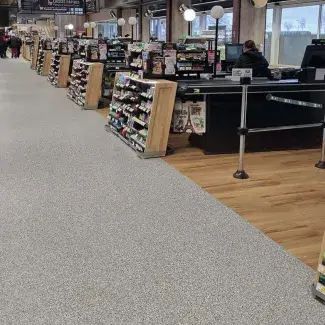 C70 MEGACLIC Albion Honey &amp; GTI Max Piton - Room scene